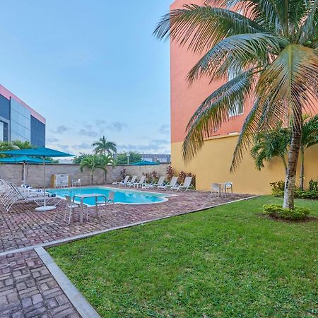 City Express Junior By Marriott Cancún Exterior foto
