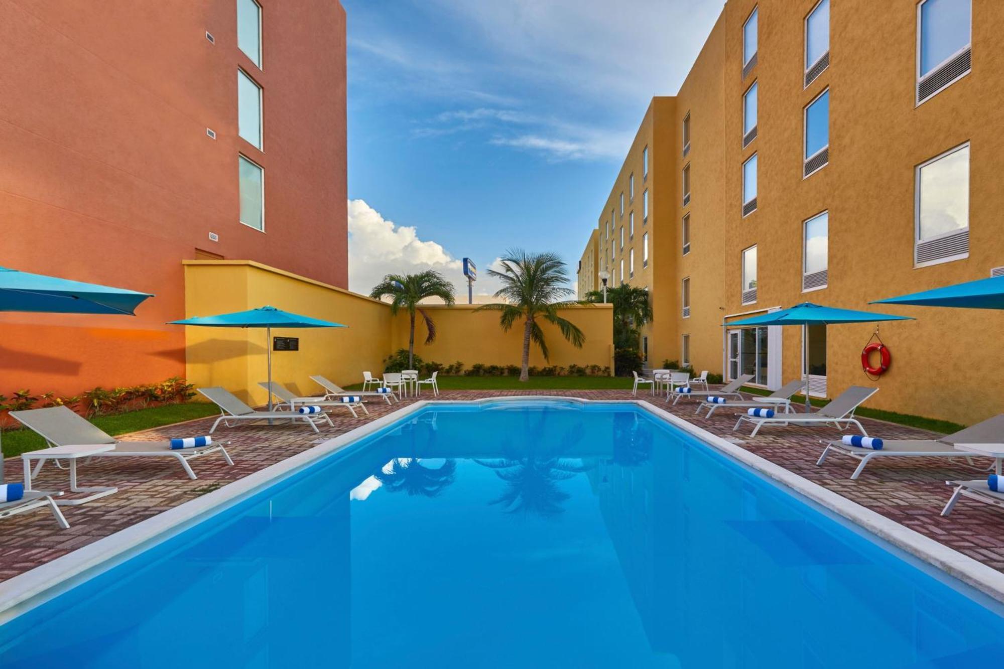 City Express Junior By Marriott Cancún Exterior foto