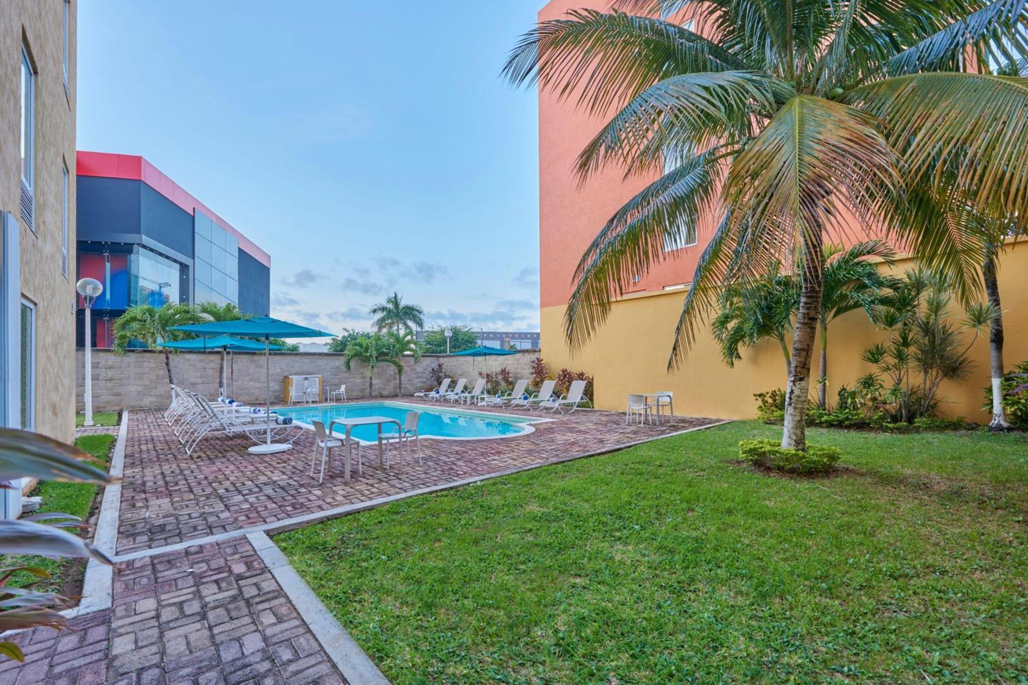 City Express Junior By Marriott Cancún Exterior foto